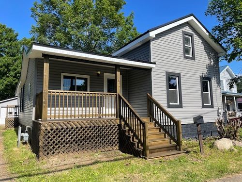 717 Center St, Corry, PA, 16407-1209 | Card Image