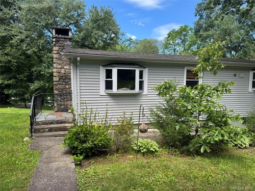 55 S Hill Rd, Cortlandt Manor, NY, 10567-1458 | Card Image