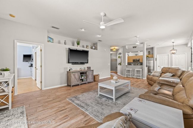 4210 Silver Berry Ct, House other with 3 bedrooms, 2 bathrooms and null parking in SPRING HILL FL | Image 21
