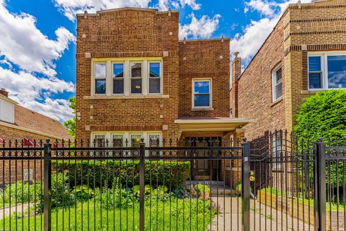 2844 S Throop St, Chicago, IL, 60608-5923 | Card Image