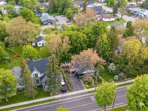 757 Srigley St, Newmarket, ON, L3Y1X6 | Card Image