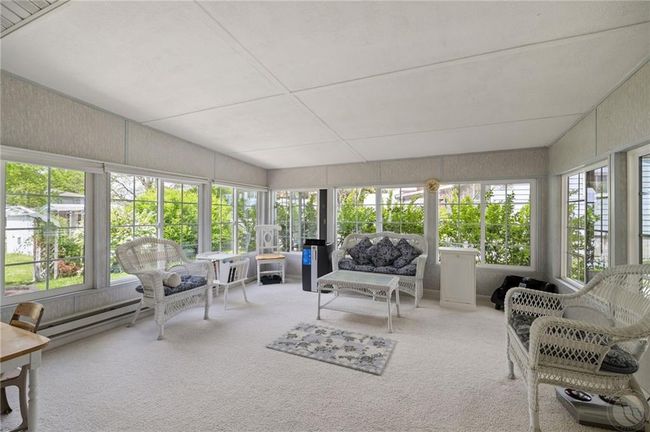 large Sunroom | Image 15