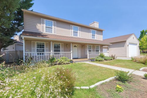 2769 Stonebrook Dr, Medford, OR, 97504-5069 | Card Image