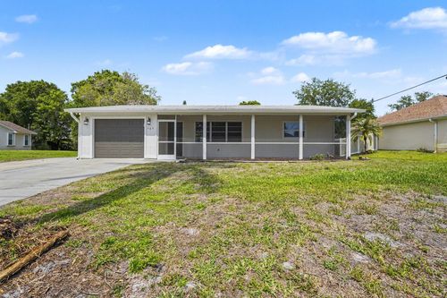 767 Rolling Hill Dr, Sebastian, FL, 32958-6122 | Card Image