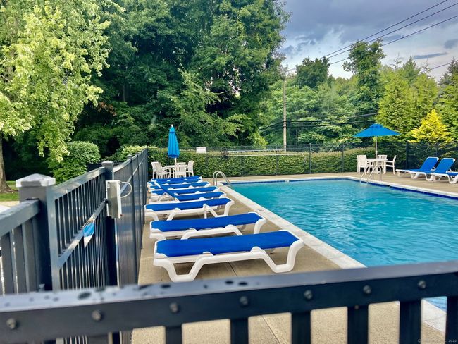 1006 - 1006 Sienna Dr, Condo with 2 bedrooms, 2 bathrooms and 2 parking in Danbury CT | Image 32