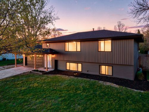 1600 Roosevelt Dr, Northfield, MN, 55057-3044 | Card Image