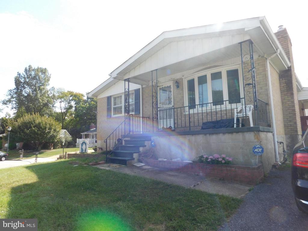 Martinique Rd, Rosedale, MD 21237