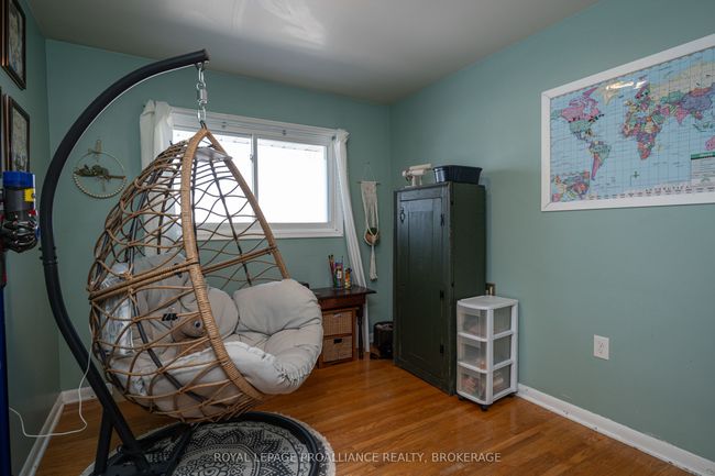 70 Briscoe St, House other with 4 bedrooms, 2 bathrooms and 4 parking in Amherstview ON | Image 17
