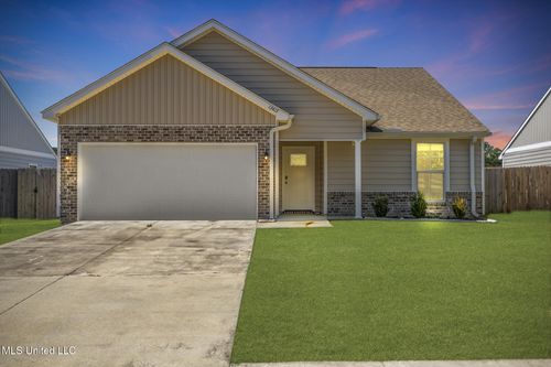 13413 Willow Oak Cir, Gulfport, MS, 39503-5665 | Card Image