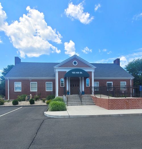 apt-2-165 Hill St, Bristol, CT, 06010-3403 | Card Image