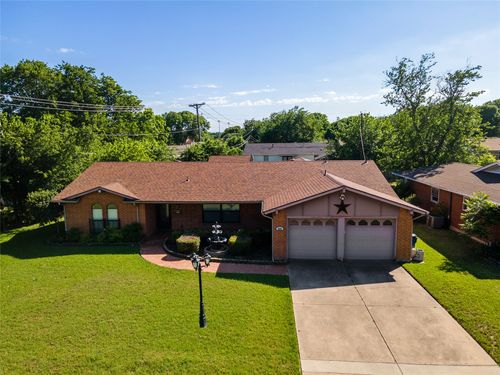 509 Nw Mound St, Burleson, TX, 76028-3833 | Card Image