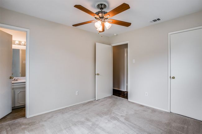 Ceiling fan, walkin closet | Image 16