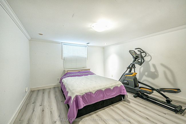 702 Castleguard Cres, House other with 4 bedrooms, 2 bathrooms and 4 parking in Burlington ON | Image 32