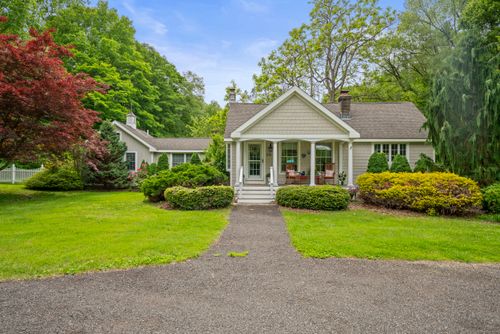 570 West St, Guilford, CT, 06437-1042 | Card Image