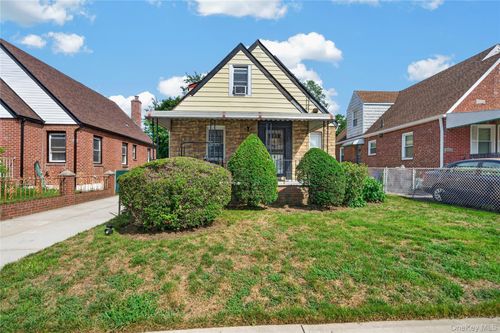 130-29 235th Street, New York, NY, 11422 | Card Image