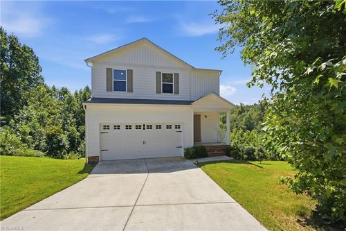 181 Four Andrews Dr, Harmony, NC, 28634-9283 | Card Image