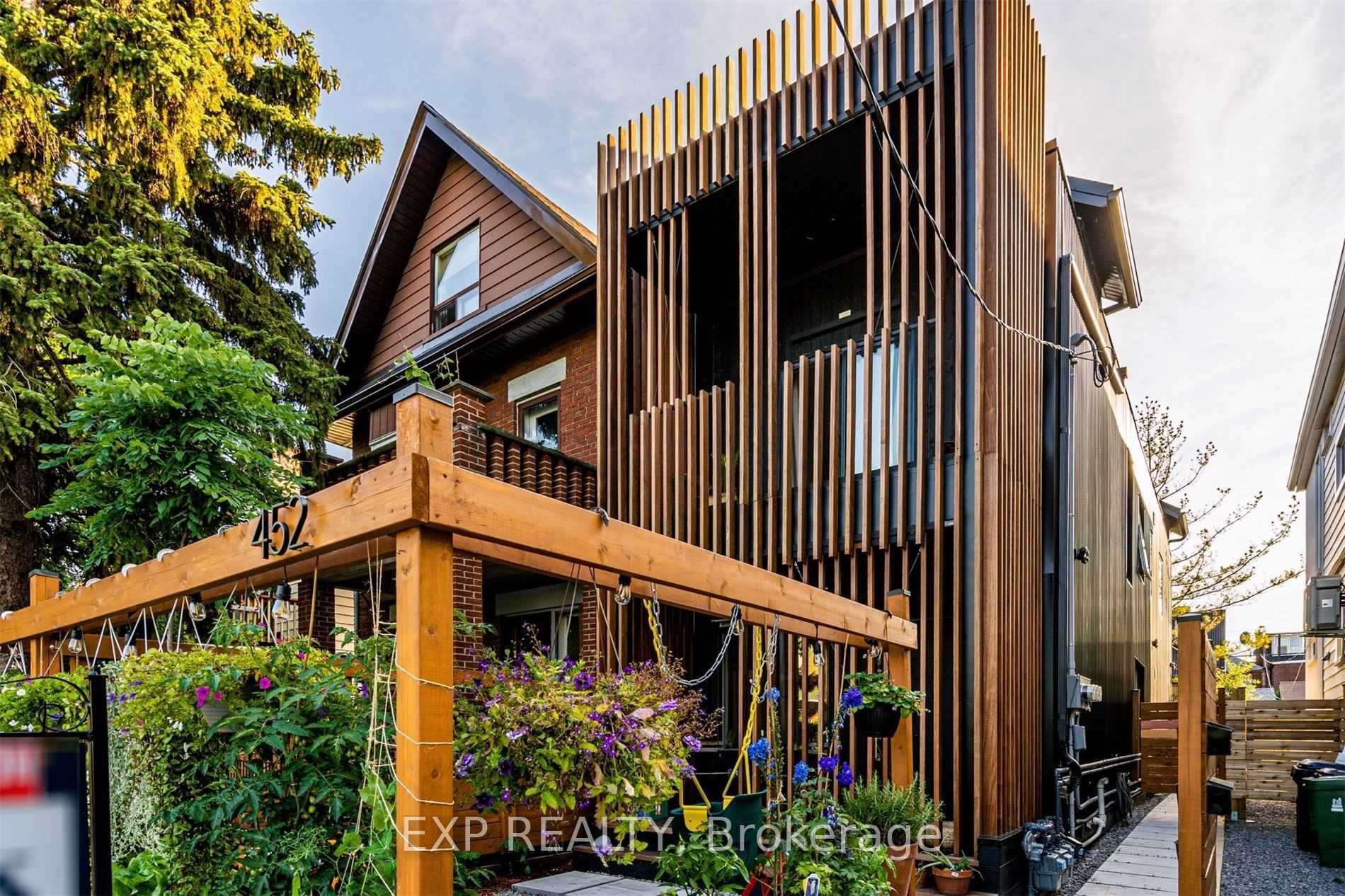 Residential in Toronto C01