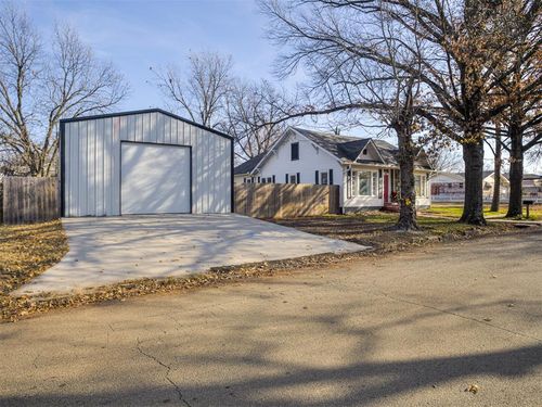 116 S 11th Street, Okemah, OK, 74859 | Card Image