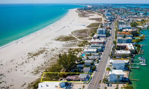 10200 Gulf Blvd, Treasure Island, FL, 33706-4811 | Card Image