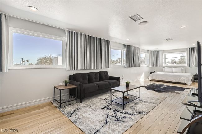 2890 Belcastro St, House other with 4 bedrooms, 5 bathrooms and null parking in Las Vegas NV | Image 18