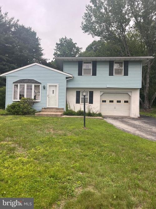 615 Brookhill Rd, WEST CHESTER, PA, 19380-1090 | Card Image