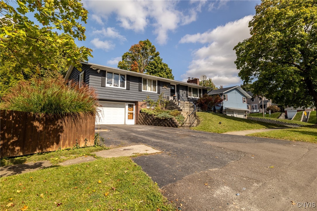Calvin Rd, Syracuse, NY 13207