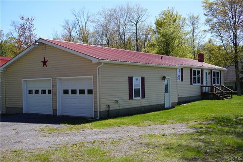 91 Banjo Ln, Oswego, NY, 13126-5942 | Card Image