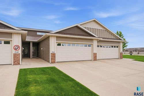 712 E El Dorado Ct Court, Sioux Falls, SD, 57108 | Card Image