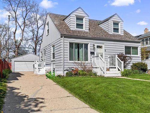 3843 S 5th Place, Milwaukee, WI, 53207 | Card Image