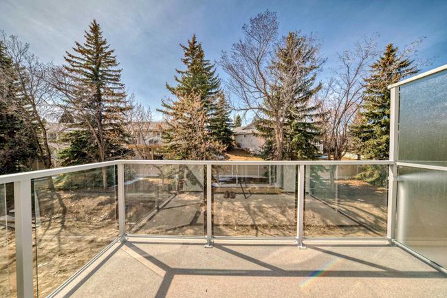 450 Shawnee Square Sw, Home with 3 bedrooms, 2 bathrooms and 3 parking in Calgary AB | Image 34