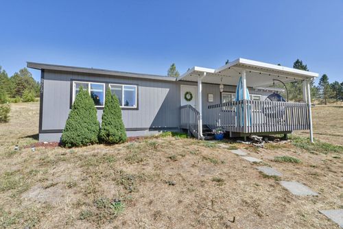 27212 N Scotts Ridge Ln, Chattaroy, WA, 99003-8771 | Card Image