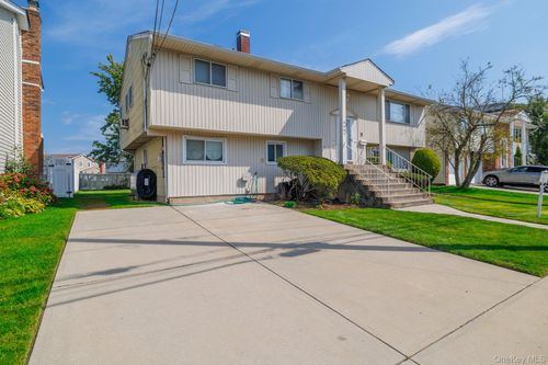 3487 Anchor Pl, Oceanside, NY, 11572-4703 | Card Image