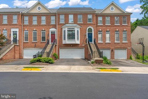 4031 Quiet Creek Dr, FAIRFAX, VA, 22033-2888 | Card Image