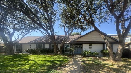 8 Ridgmar Ct, Midland, TX, 79707-6612 | Card Image