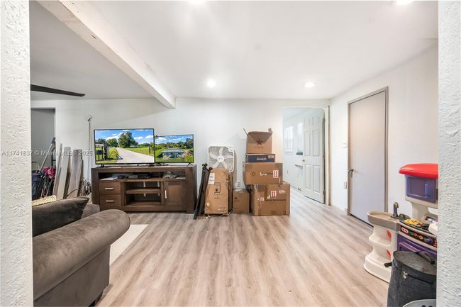 1601 Sw 117 Th Ave, House other with 4 bedrooms, 3 bathrooms and null parking in Davie FL | Image 28
