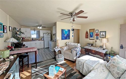 124 Cottage Hill Dr, O Fallon, IL, 62269-1823 | Card Image