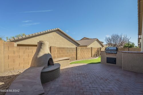 866 W Calle Valenciana, Sahuarita, AZ, 85629-8206 | Card Image