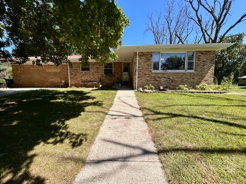 211 Carnation St Ne, DeMotte, IN, 46310 | Card Image