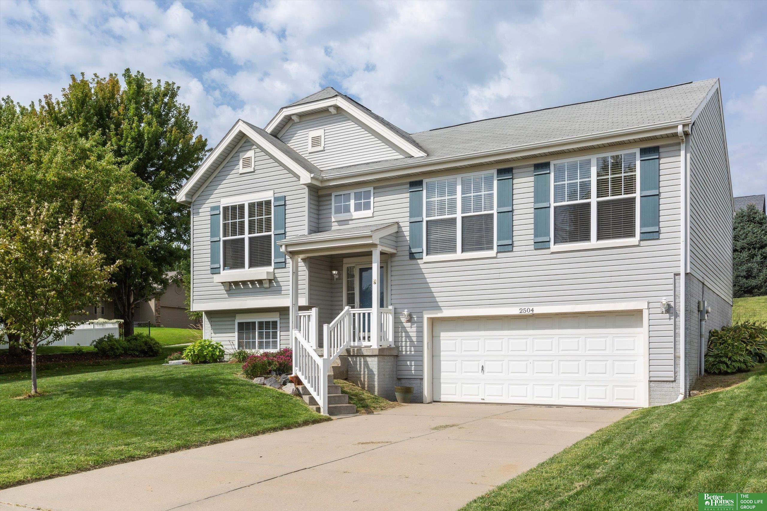 165th St, Omaha, NE 68116