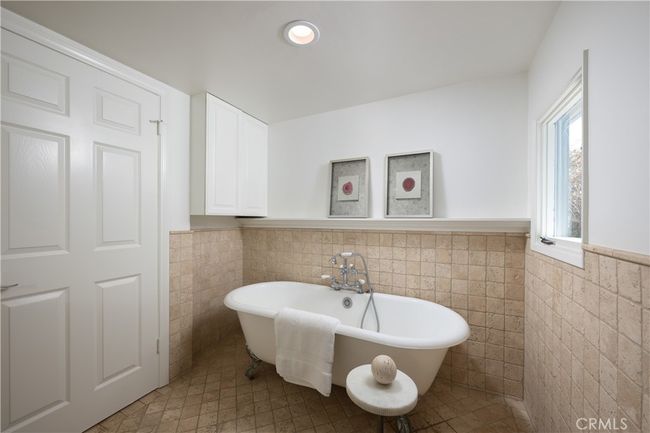 2130 Glenneyre St, House other with 2 bedrooms, 2 bathrooms and 2 parking in Laguna Beach CA | Image 21