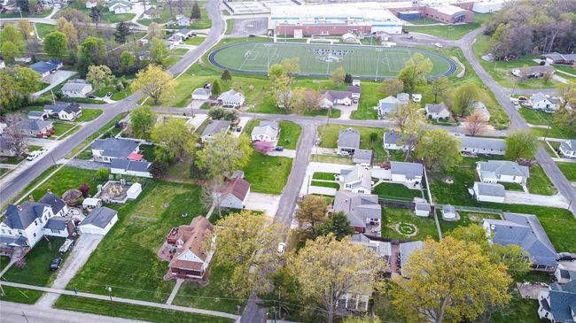 708 N Giddings Ave, House other with 3 bedrooms, 2 bathrooms and 2 parking in Jerseyville IL | Image 4