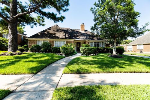 15406 Greenleaf Ln, Houston, TX, 77062-3667 | Card Image