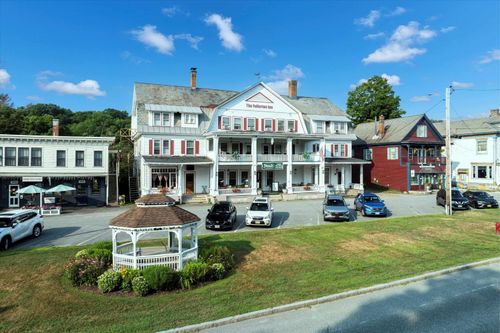 40 The Cmn, Chester, VT, 05143-8323 | Card Image