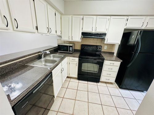 apt-2028-2215 Post Rd, Austin, TX, 78704-4360 | Card Image