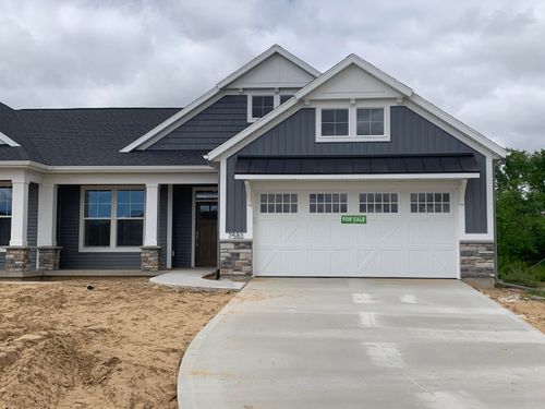 15-7583 Brook Villa Ct, Allendale, MI, 49401-9819 | Card Image