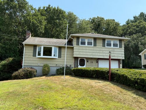 73 Driscoll Dr, Uncasville, CT, 06382-1822 | Card Image