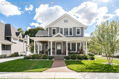 935 Ross St, Plymouth, MI, 48170-2114 | Card Image
