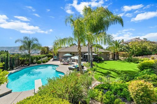 6041 N Vine St, Vacaville, CA, 95688 | Card Image