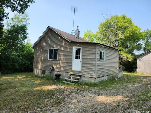 7 Park St, Yarbo, SK, S0A2A0 | Card Image