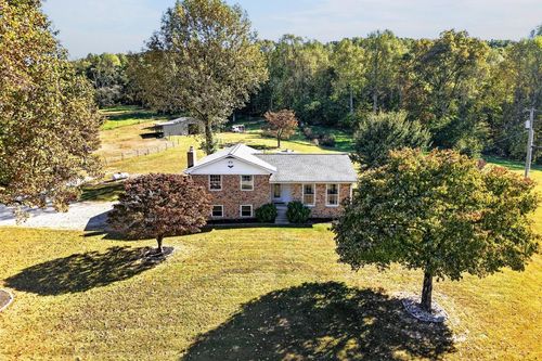 9376 Spring Creek Rd, Cookeville, TN, 38506-7744 | Card Image